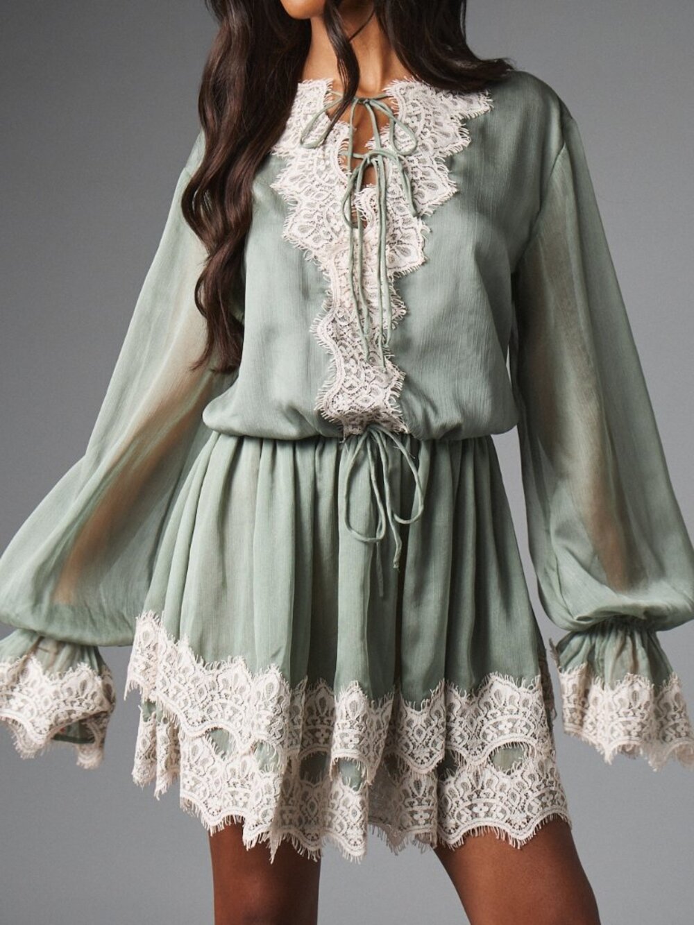 Green Boho Women's V-Neck Lace-Up Mini Dress With Bell Sleeves